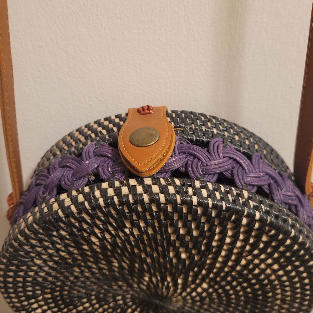 Round 8" Hand woven Rattan Wicker Straw Leather Crossbody Bag  Unique Shoulder - Picture 3 of 8